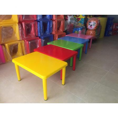 انواع مدل های میز و صندلی پلاستیکی کودک